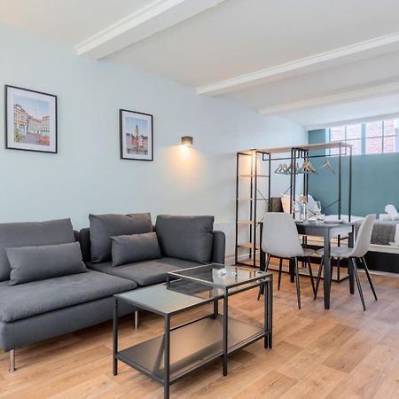 Vieux-Lille/Hypercentre: Lovely Equipped Studio Экстерьер фото